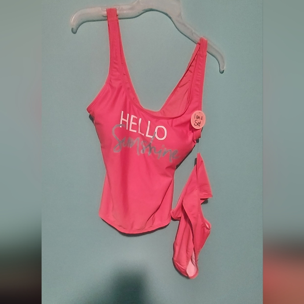 Hello sunshine! 2pc swim set NWT XL